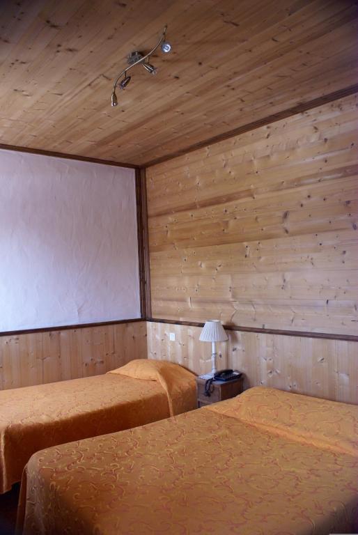 Le Relais De L'Abbaye Hotel Tournus Bilik gambar