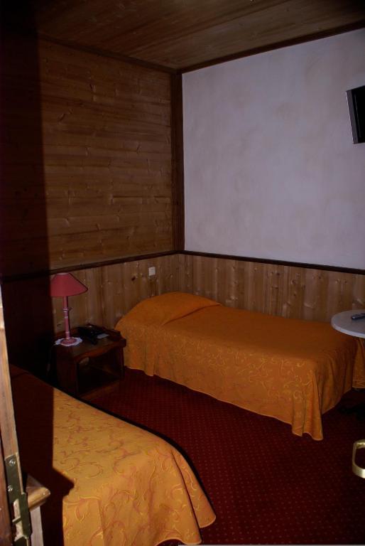 Le Relais De L'Abbaye Hotel Tournus Bilik gambar