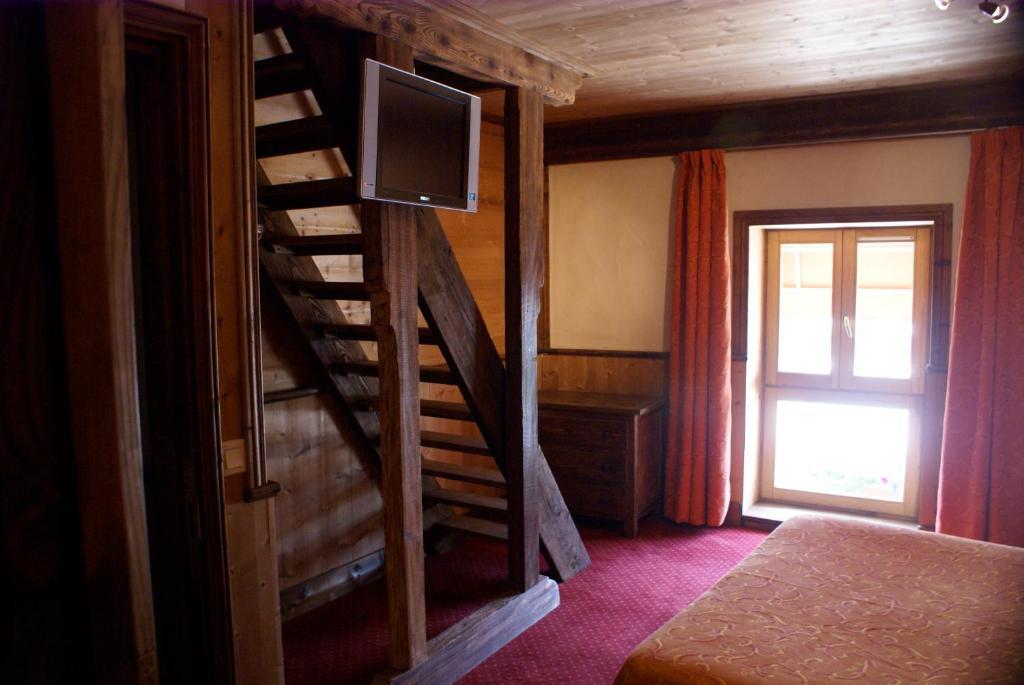 Le Relais De L'Abbaye Hotel Tournus Bilik gambar